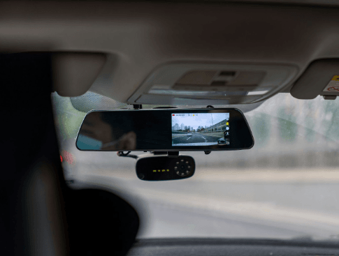 Guide to Selecting the Dash Cam for Your Needs - Suncoast Marine & Auto Supply
