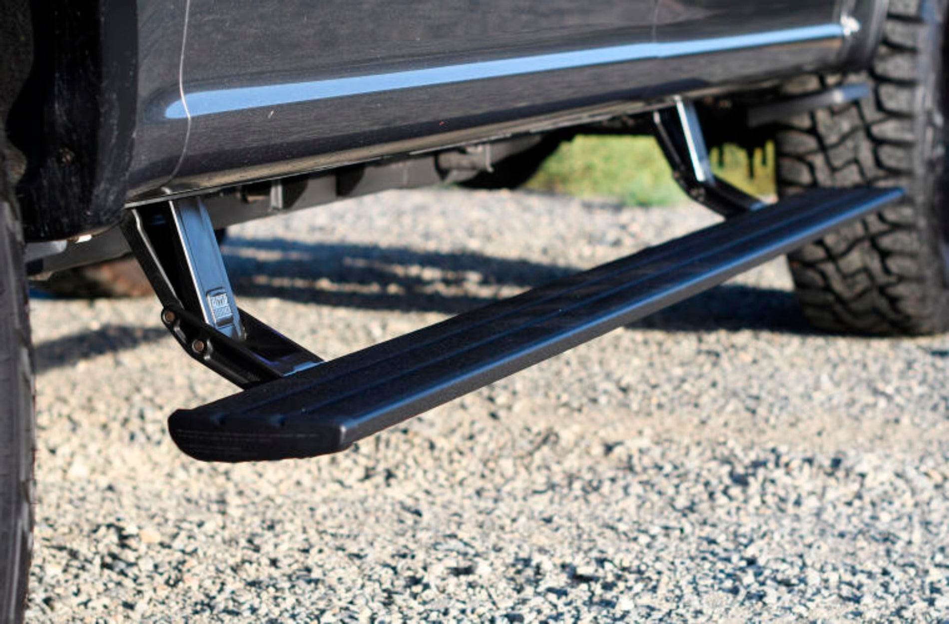 Suncoast Marine and Auto offers AMP Research Powerstep Smart Series 2020-2023 Jeep Gladiator (86135-01A)